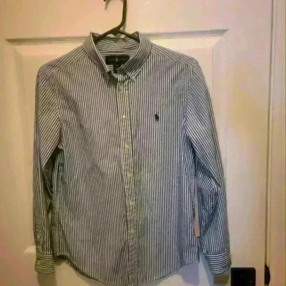 Ralph Lauren Boys Button Down shirt. Previously owned
